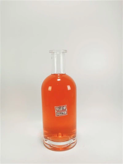 Skleněná láhev na vodku 500 ml